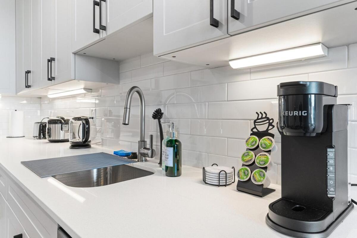 Modern 1br With King Bed W,d Rooftop 10 Mins To Cc! Apartamento