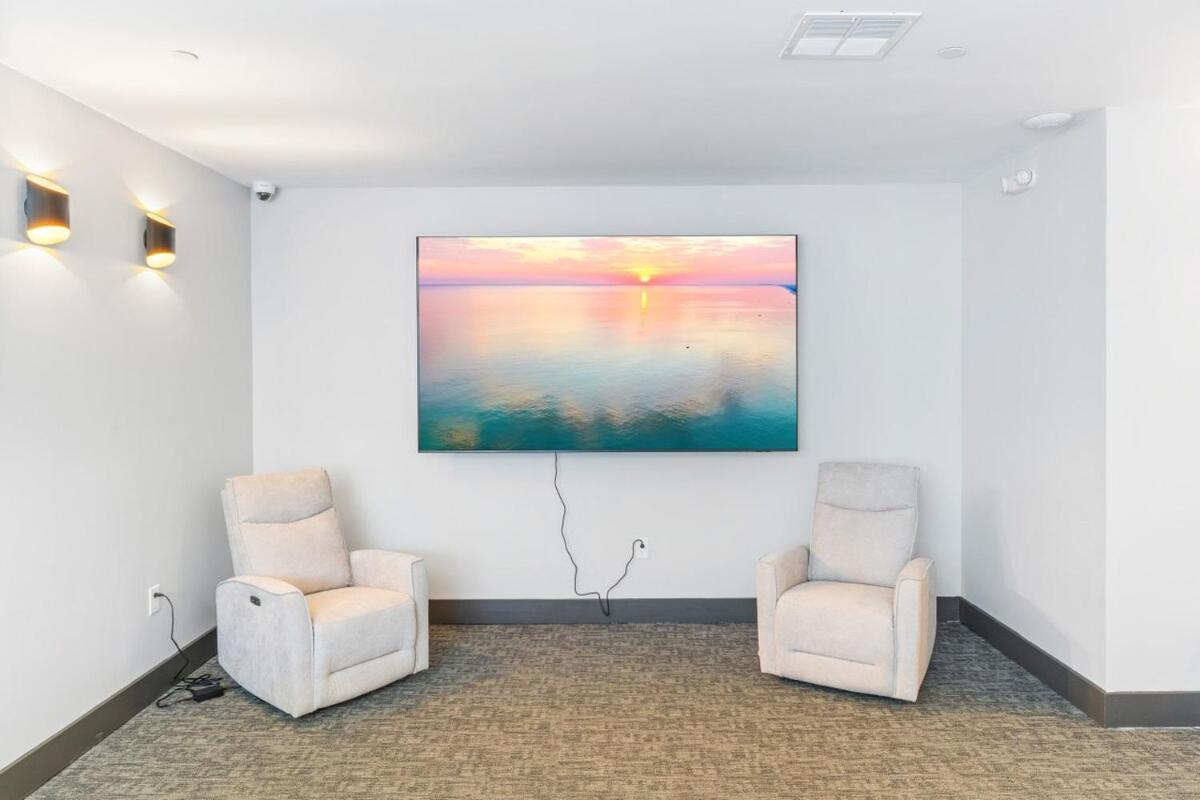 Modern 1br With King Bed W,d Rooftop 10 Mins To Cc! Apartamento